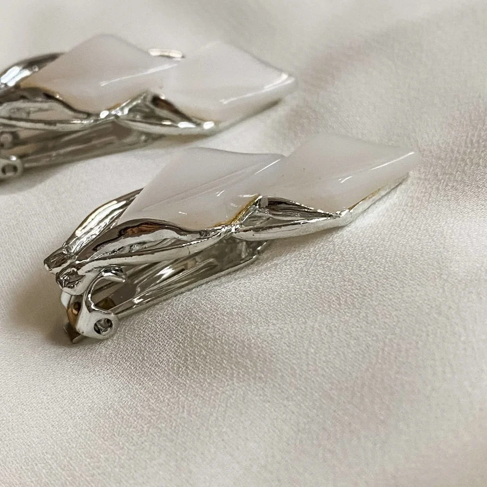 VTG Silver White Double Diamond Clip Earrings - Picture 4 of 7